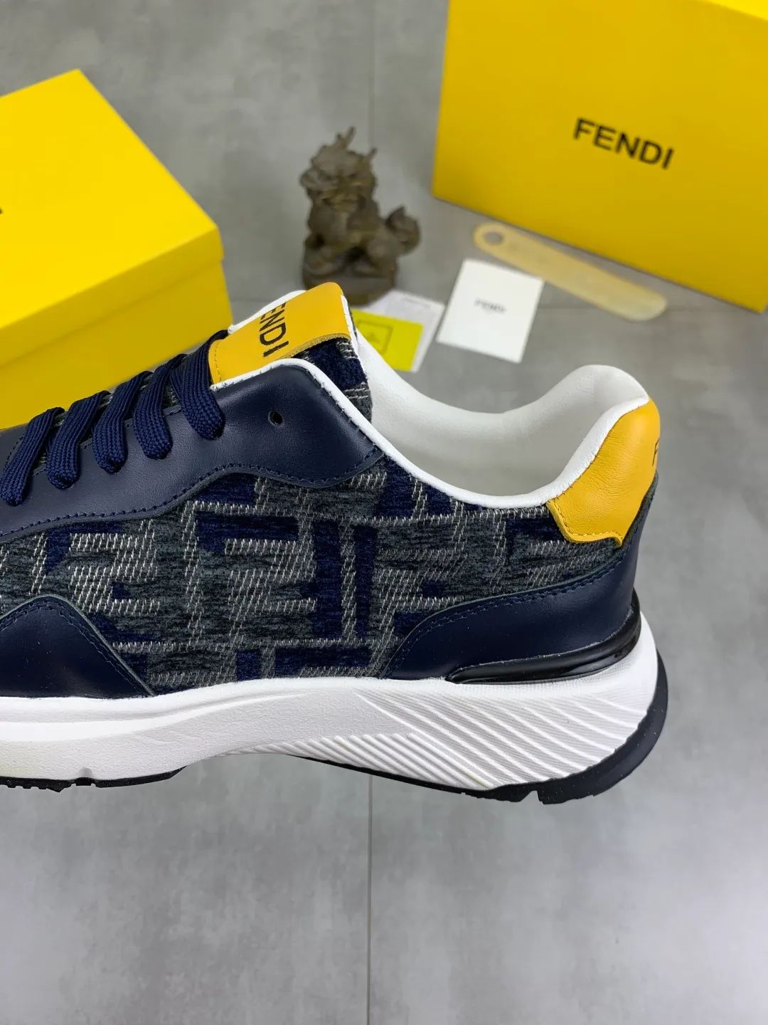 ​Men's shoes 💰P460 💰[New style] little monster 🆘 New FENDI (Fendi) new style 🕶️🕶️Simple routing effect, showing an elegant and cool driving shoe 🎬Using imported calfskin + first-layer pigskin lining🐂Excellent material🎬Detailed workmanship 🤗Comfortable foot feel➰➰. ​Pair it with any outfit to show your taste and temperament, low-key luxury ♻️Design ​simple and elegant ​noble and fashionable 🍃​Very loved and favored by trendy men 💓❤️size: 38-44 2️⃣colors available